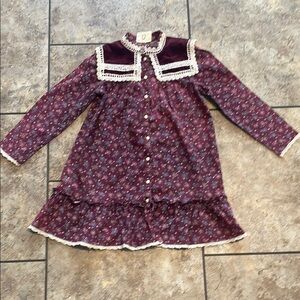 Gunne Sax Vintage  Burgundy Long Sleeve Floral Dress Lace Trim and Velvet Collar